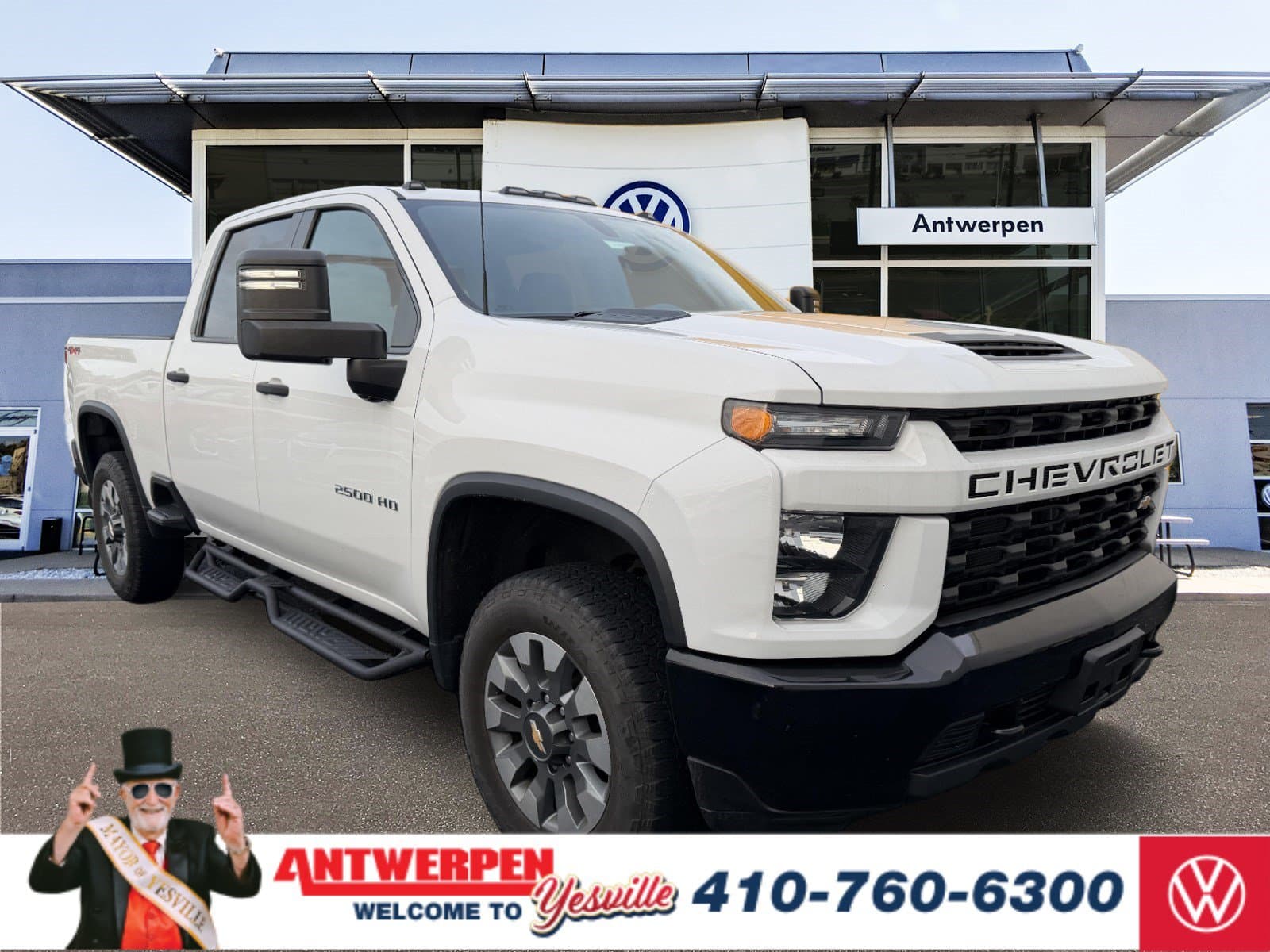 2023 Chevrolet Silverado 2500HD Custom — photo 1 of 22