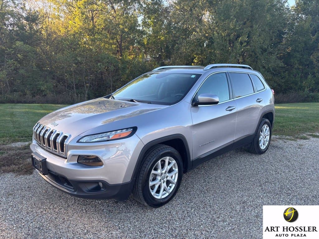 2018 Jeep Cherokee Latitude — photo 1 of 31