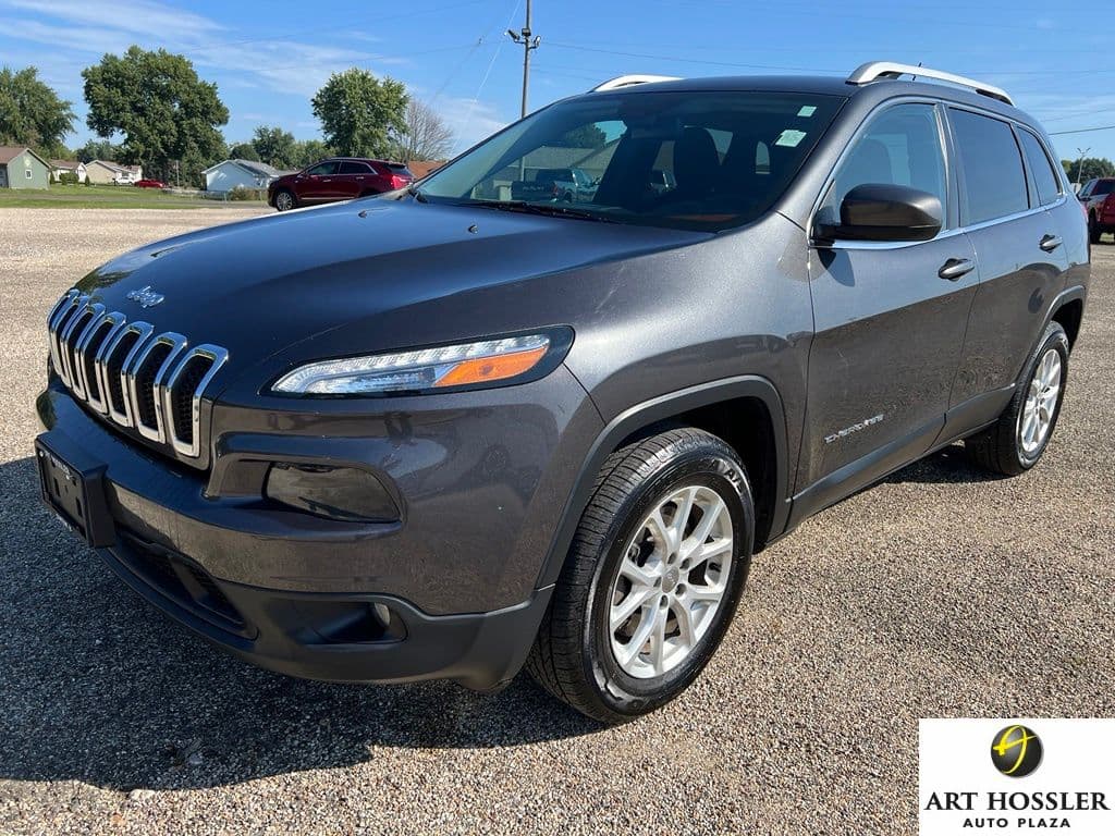 2015 Jeep Cherokee Latitude — photo 1 of 39