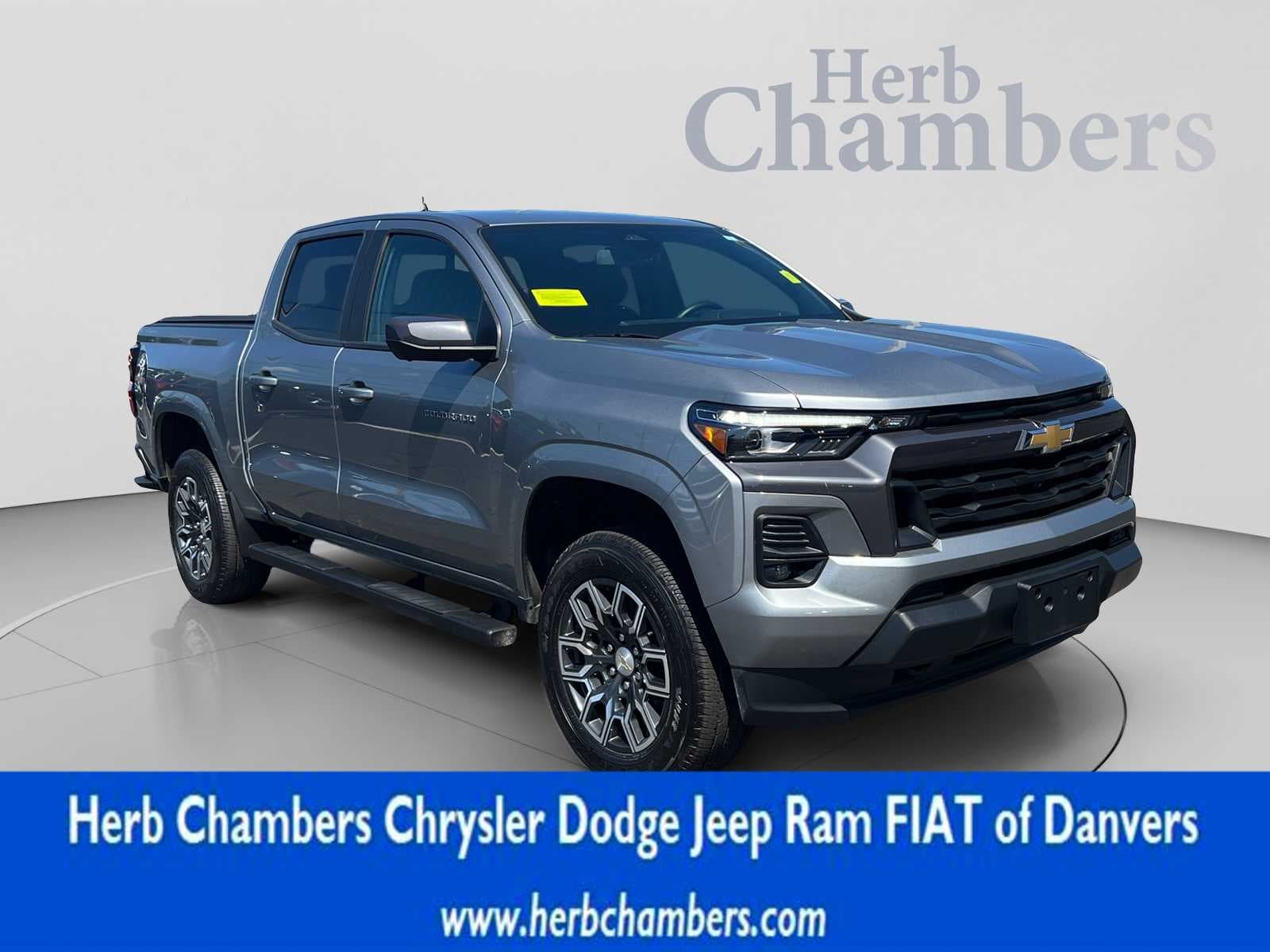 2023 Chevrolet Colorado 4WD LT — photo 1 of 20
