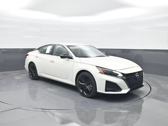 2025 Nissan Altima SR — photo 1 of 56