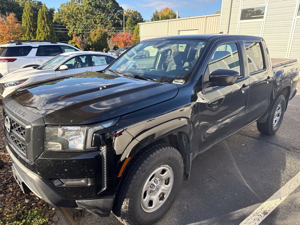 2022 Nissan Frontier S — photo 1 of 4