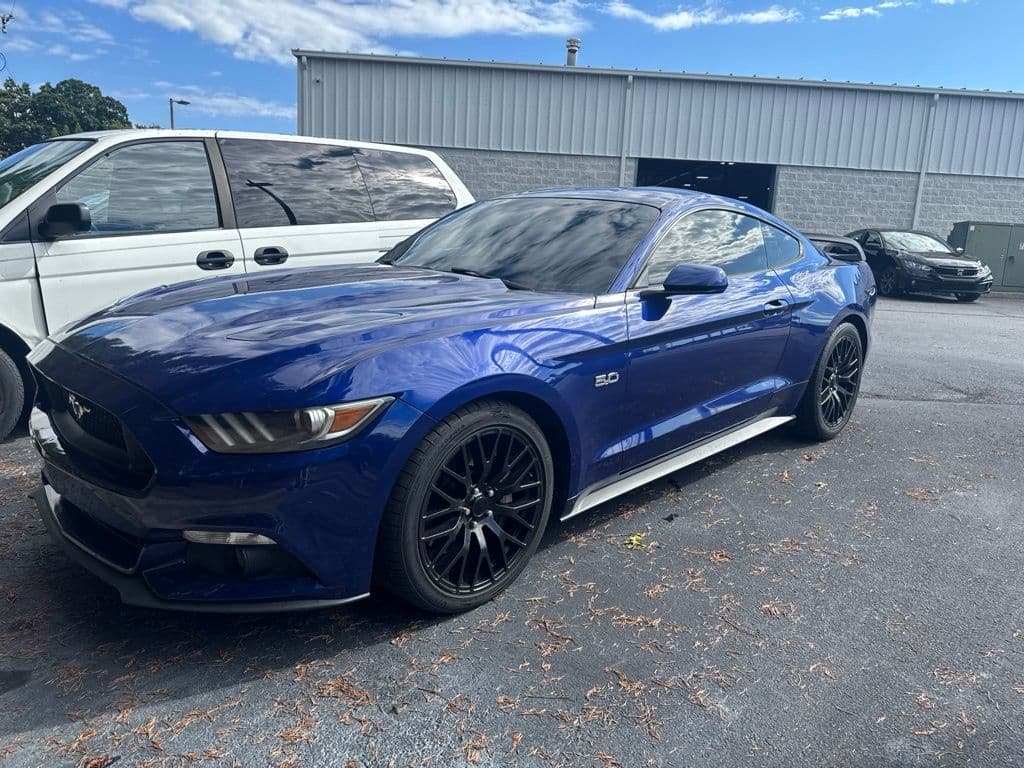 2016 Ford Mustang Base — photo 1 of 5