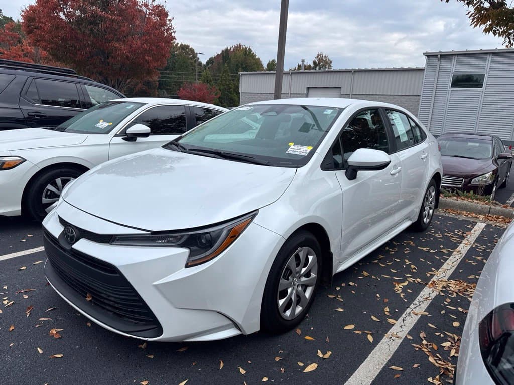 2026 Toyota Corolla LE — photo 1 of 5
