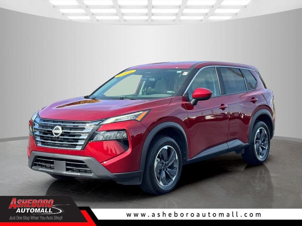 2025 Nissan Rogue SV — photo 1 of 21