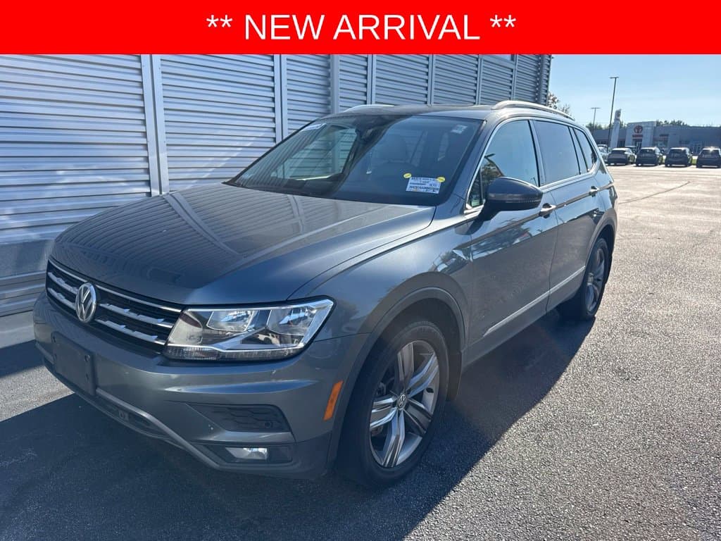 2021 Volkswagen Tiguan SEL — photo 1 of 4