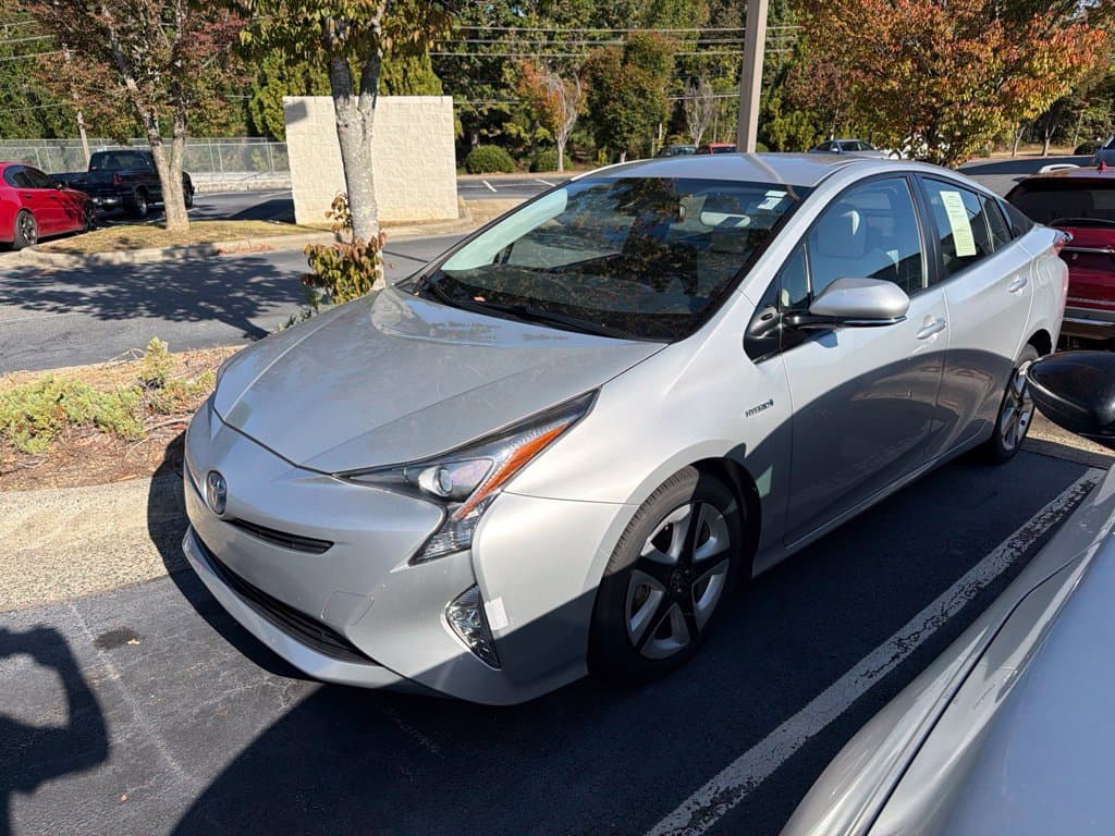 2016 Toyota Prius Four Touring — photo 1 of 5