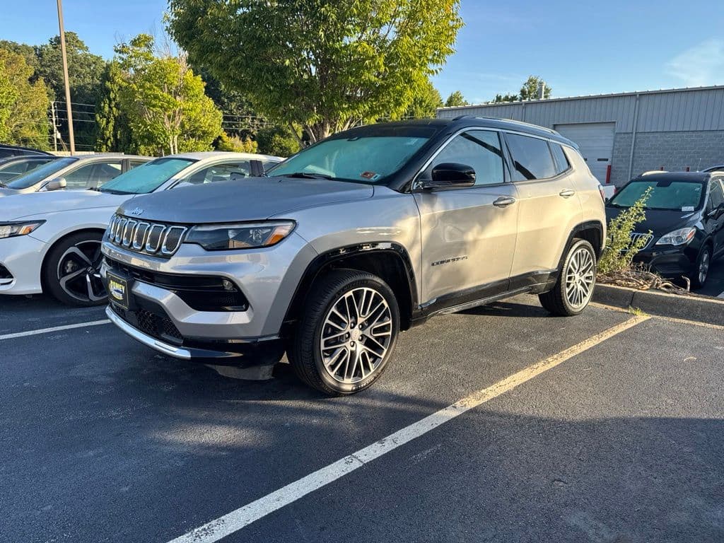 2022 Jeep Compass Limited — photo 1 of 5