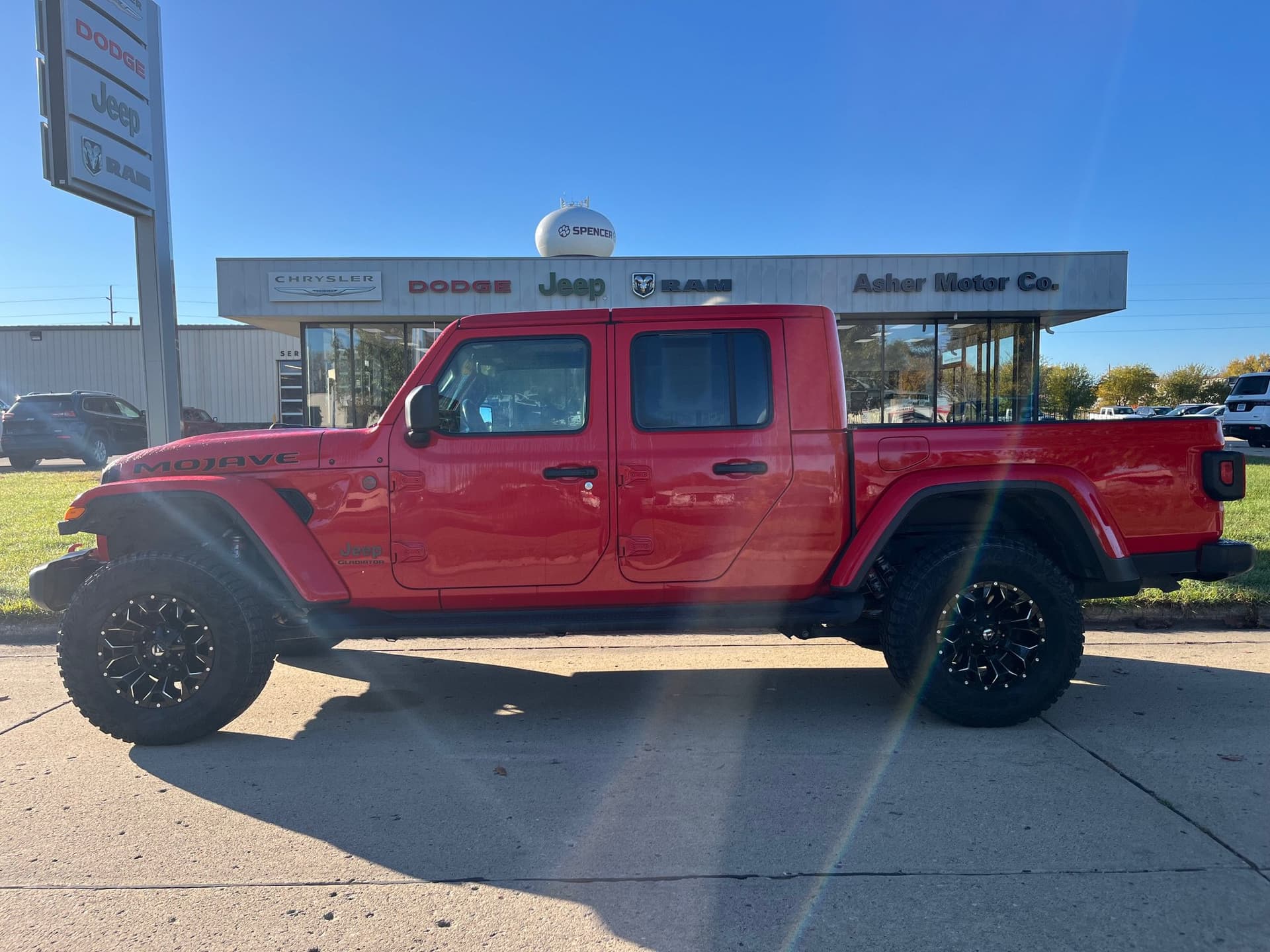 2021 Jeep Gladiator Mojave — photo 1 of 31