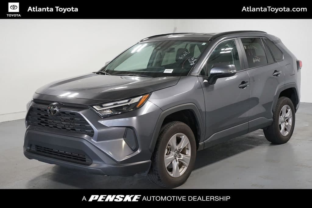 2025 Toyota RAV4 XLE — photo 1 of 7