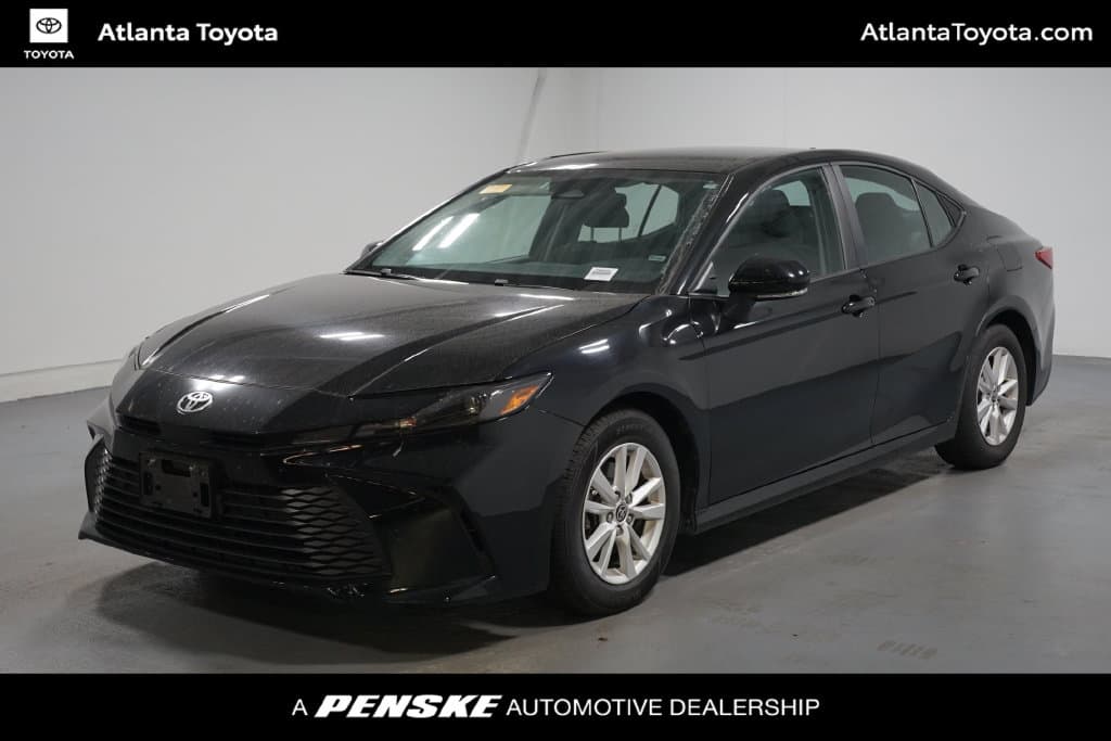 2025 Toyota Camry LE — photo 1 of 7