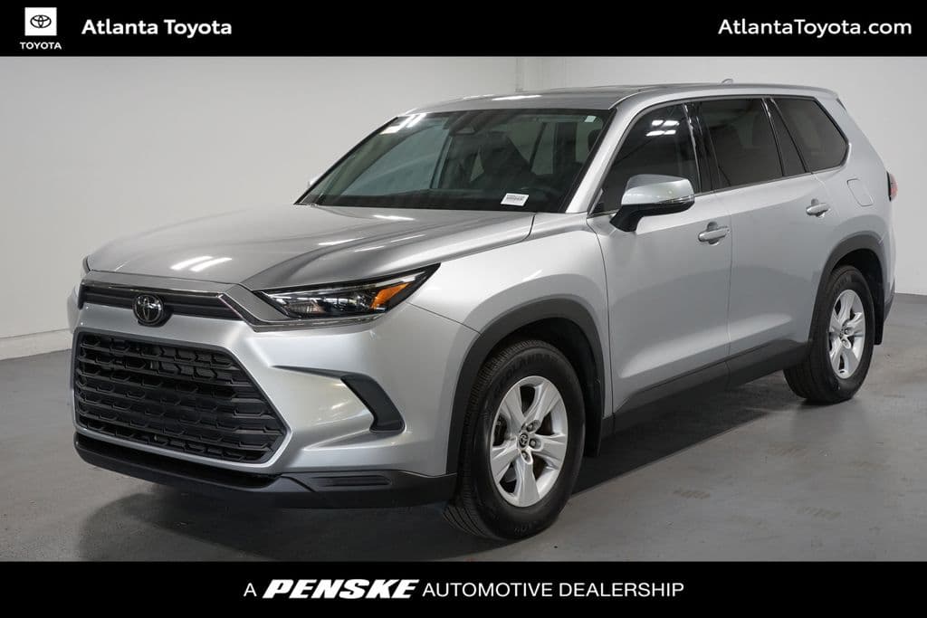 2025 Toyota Grand Highlander LE — photo 1 of 7