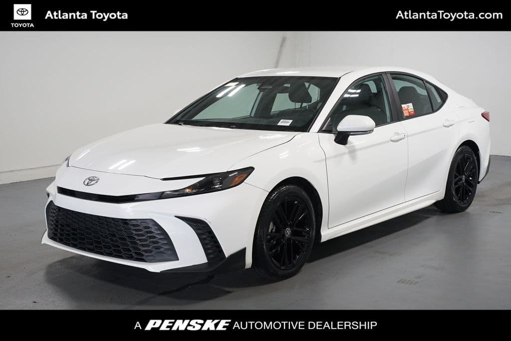 2025 Toyota Camry SE — photo 1 of 34