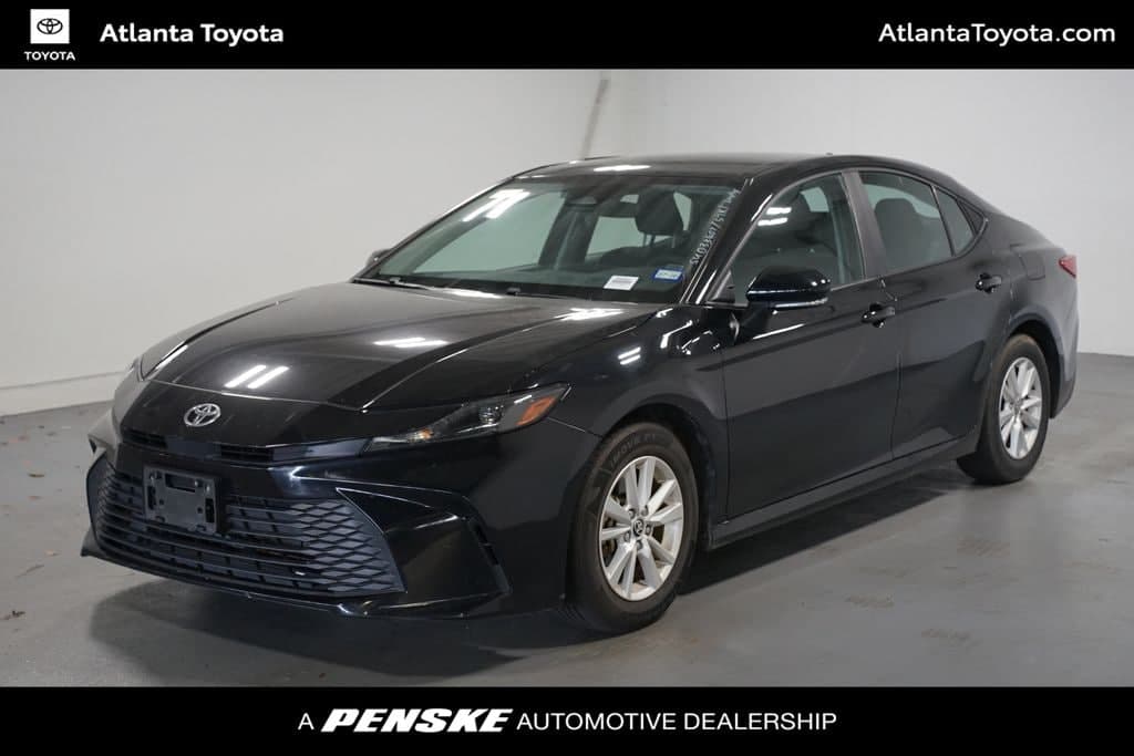 2025 Toyota Camry LE — photo 1 of 7
