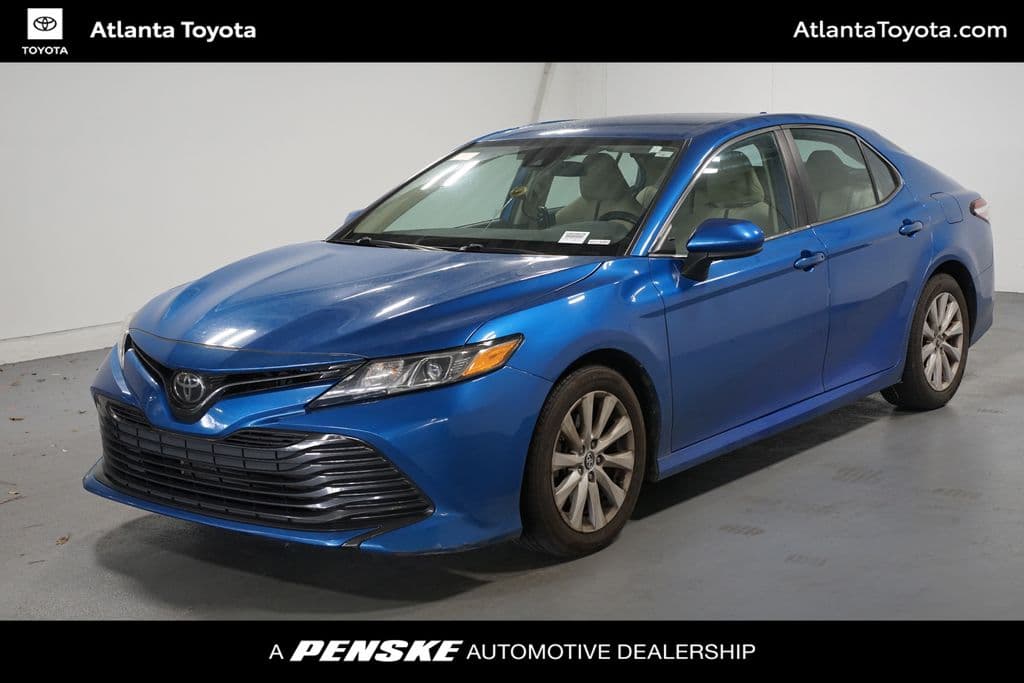 2020 Toyota Camry LE — photo 1 of 7