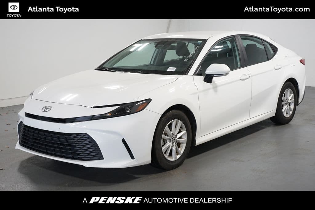 2025 Toyota Camry LE — photo 1 of 7
