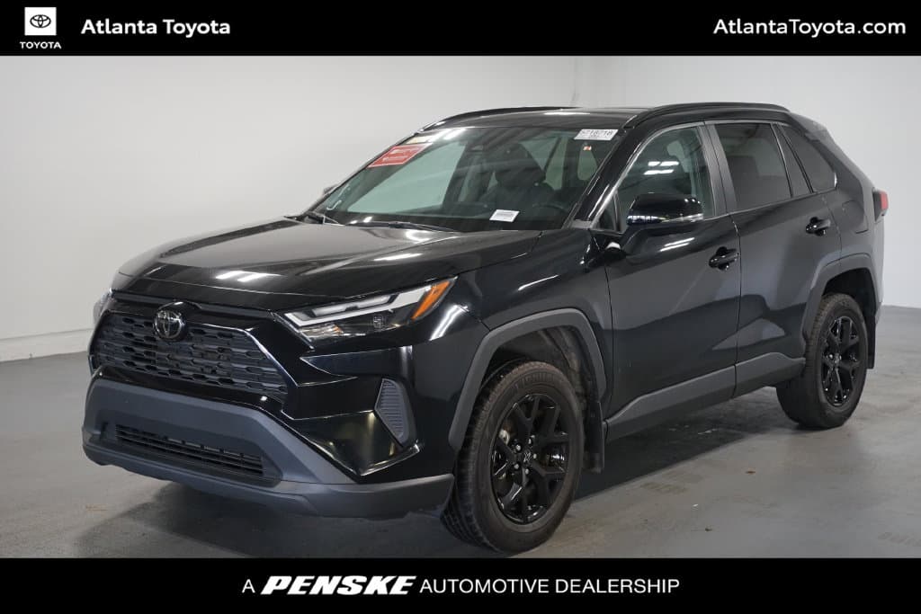 2025 Toyota RAV4 XLE — photo 1 of 7