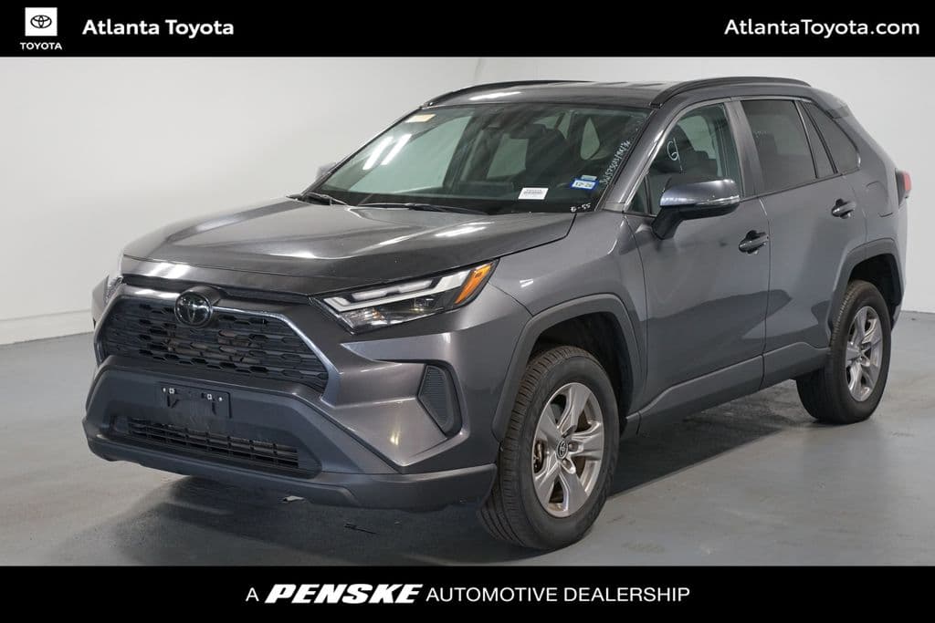2025 Toyota RAV4 XLE — photo 1 of 7