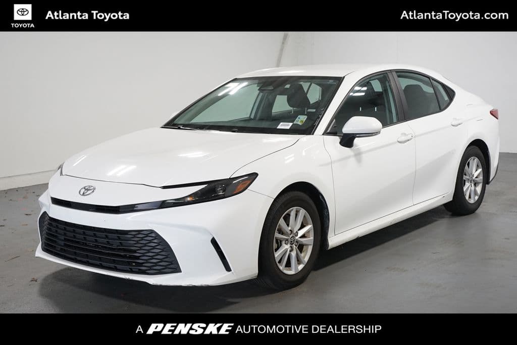 2025 Toyota Camry LE — photo 1 of 7