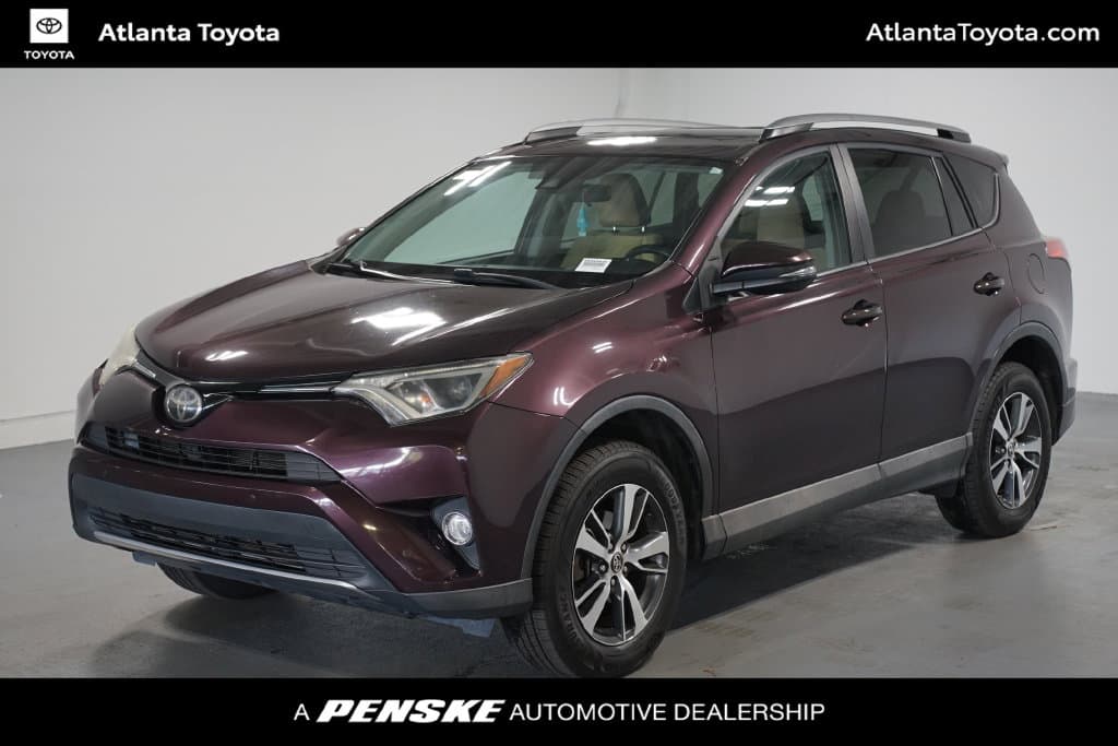 2018 Toyota RAV4 XLE — photo 1 of 7