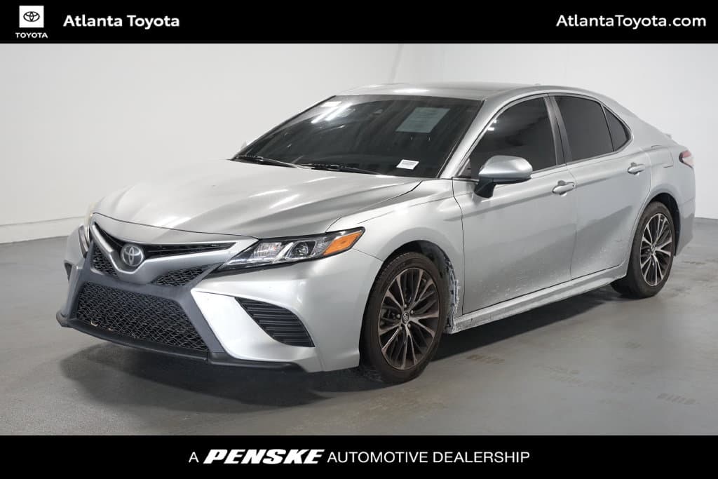 2019 Toyota Camry SE — photo 1 of 7