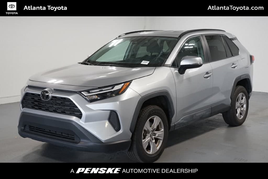 2025 Toyota RAV4 XLE — photo 1 of 7