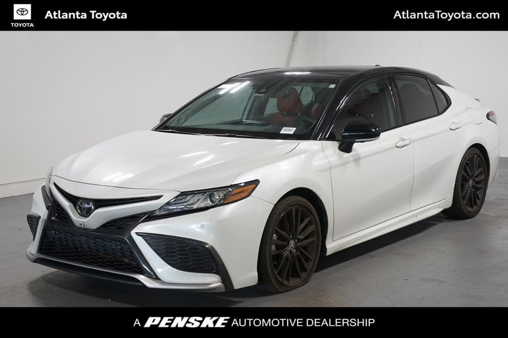 2022 Toyota Camry XSE V6 — photo 1 of 6