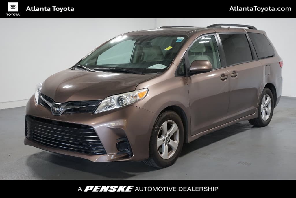 2020 Toyota Sienna LE — photo 1 of 7