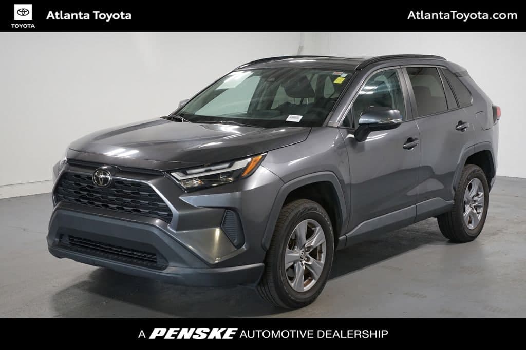 2022 Toyota RAV4 XLE — photo 1 of 7