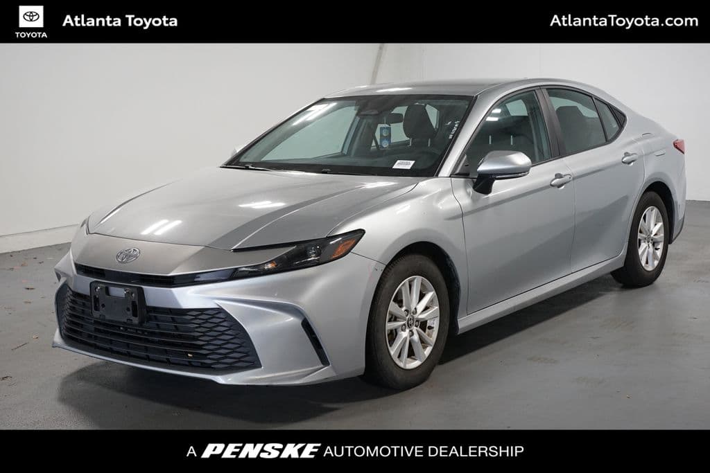 2025 Toyota Camry LE — photo 1 of 7