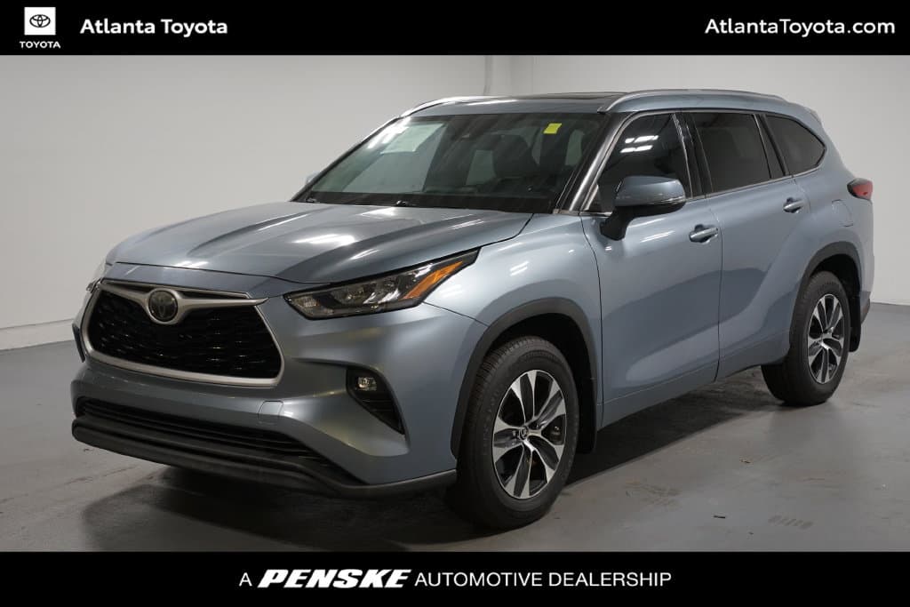 2020 Toyota Highlander XLE — photo 1 of 7