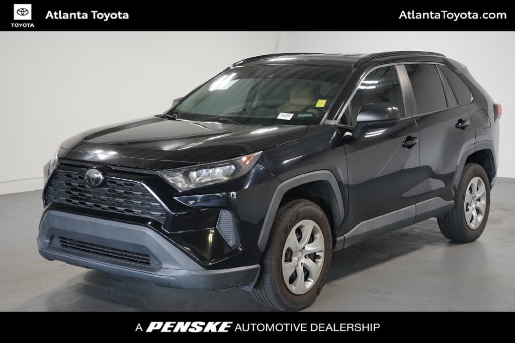 2020 Toyota RAV4 LE — photo 1 of 7