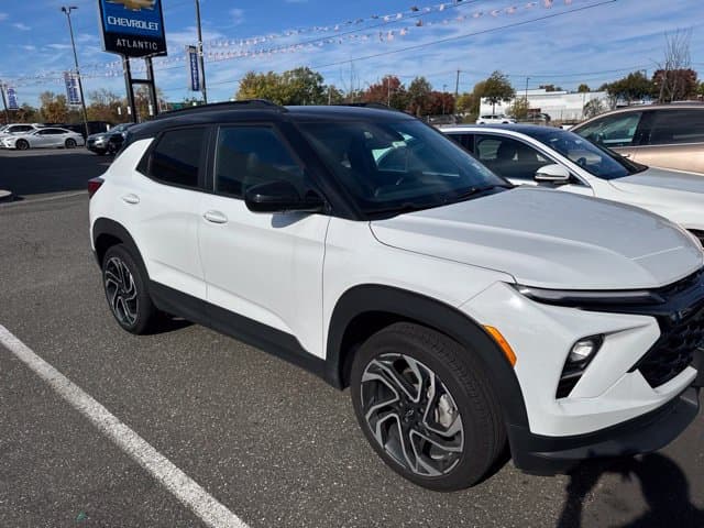 2024 Chevrolet Trailblazer RS — photo 1 of 6