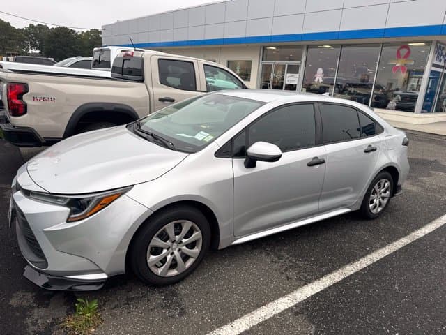 2023 Toyota Corolla LE — photo 1 of 27
