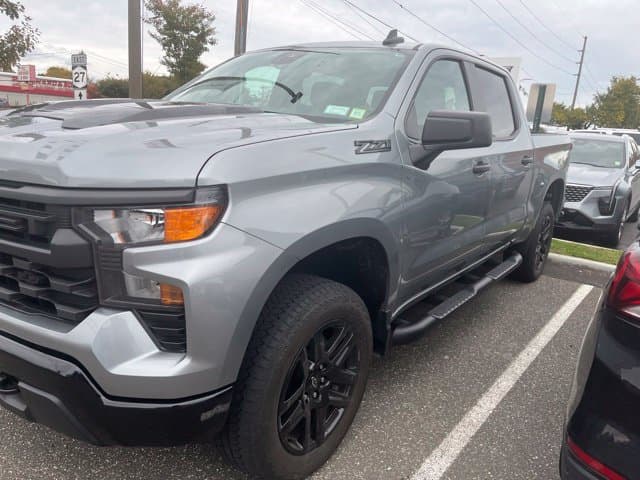 2024 Chevrolet Silverado 1500 Custom Trail Boss — photo 1 of 3