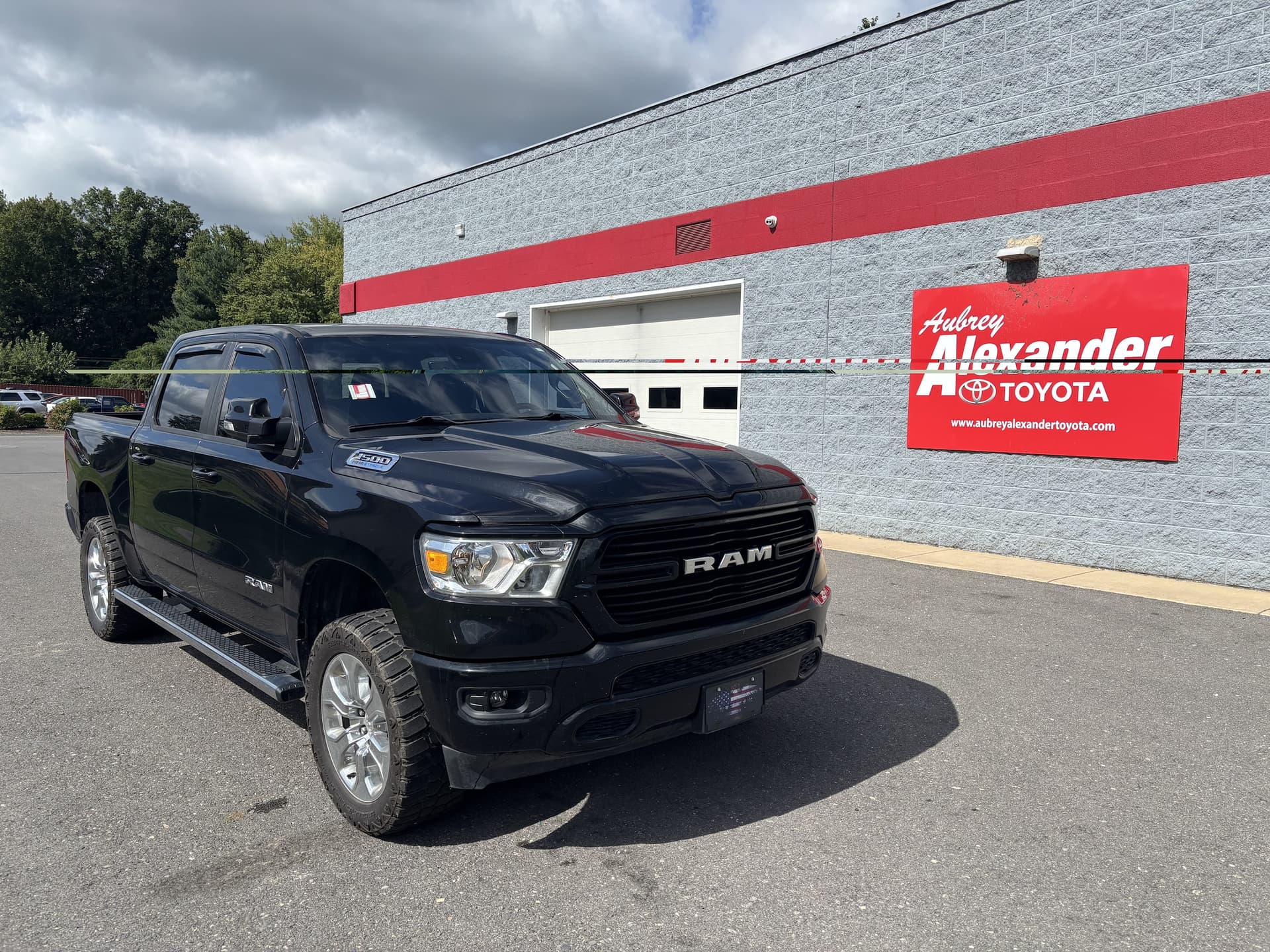 2021 RAM 1500 Base — photo 1 of 12