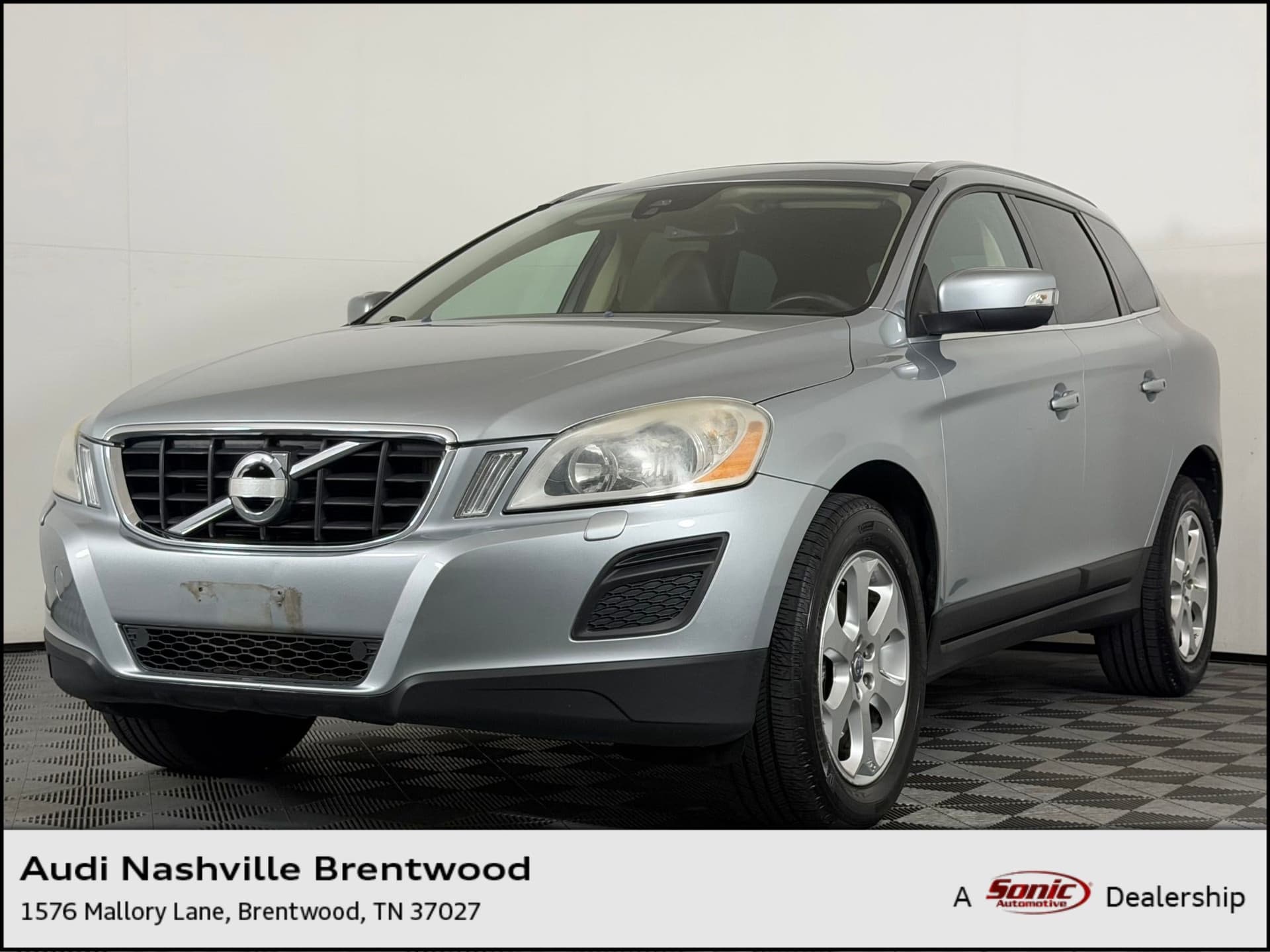 2013 Volvo XC60 3.2L — photo 1 of 29