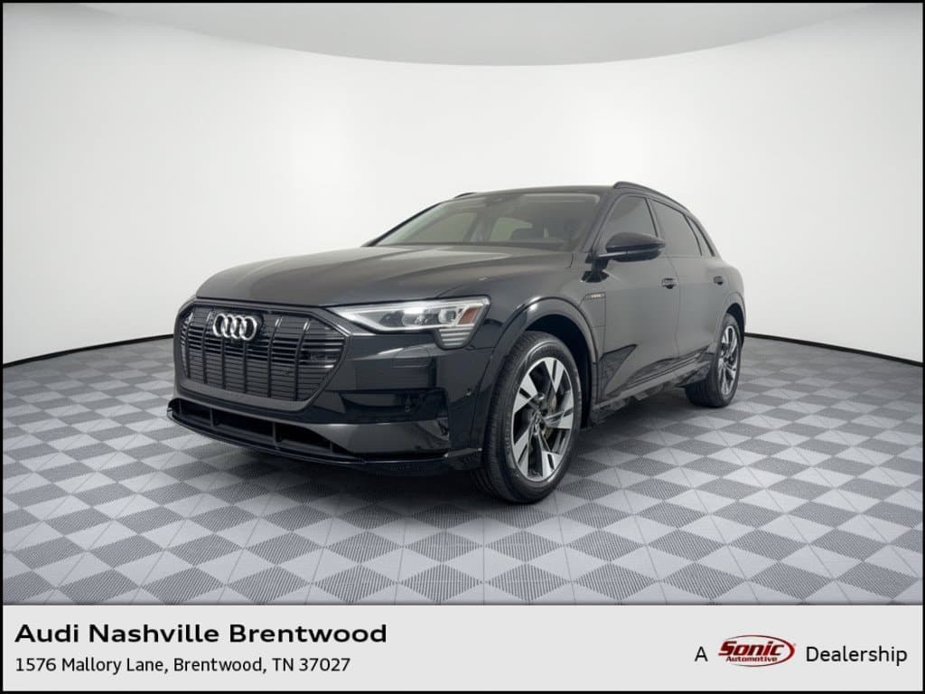 2021 Audi e-tron Premium — photo 1 of 31