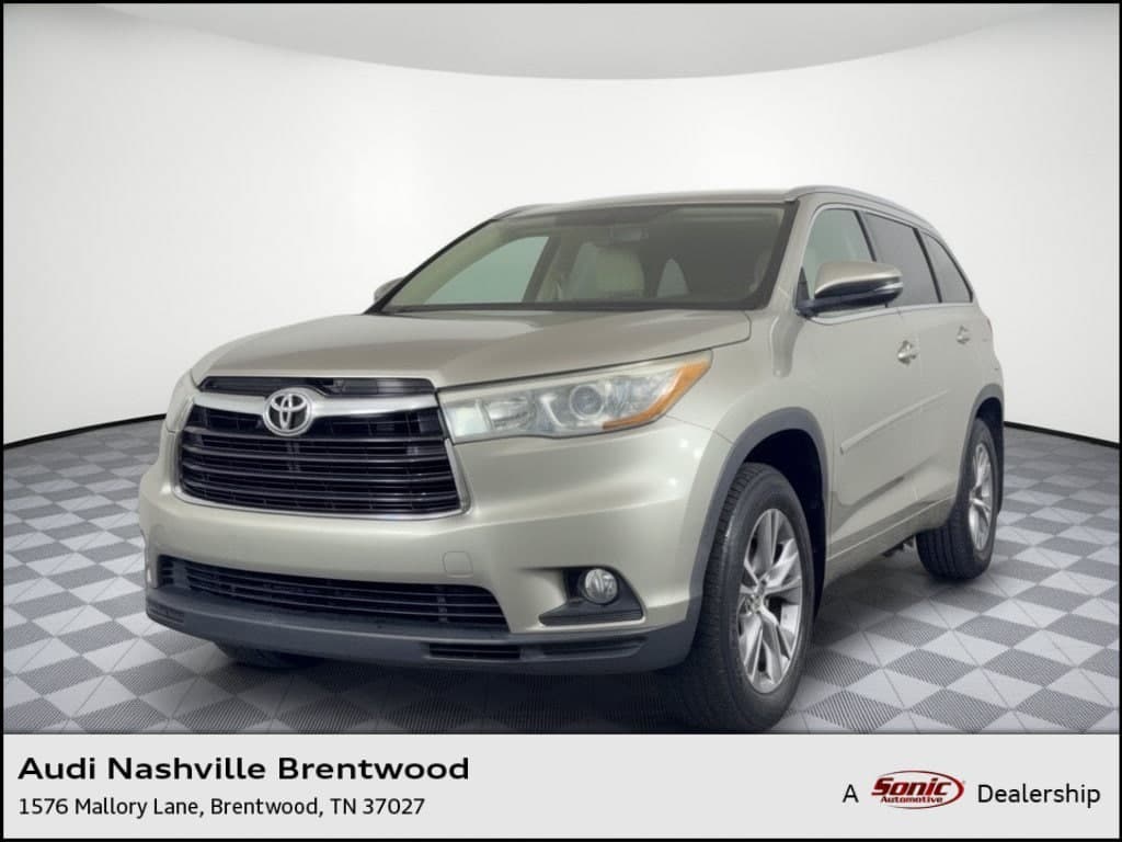 2015 Toyota Highlander XLE — photo 1 of 32