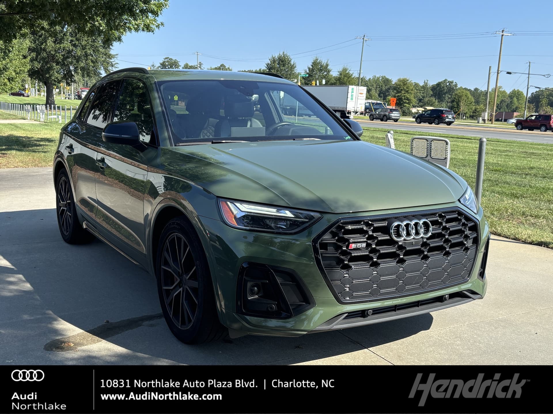 2023 Audi SQ5 Premium Plus — photo 1 of 38
