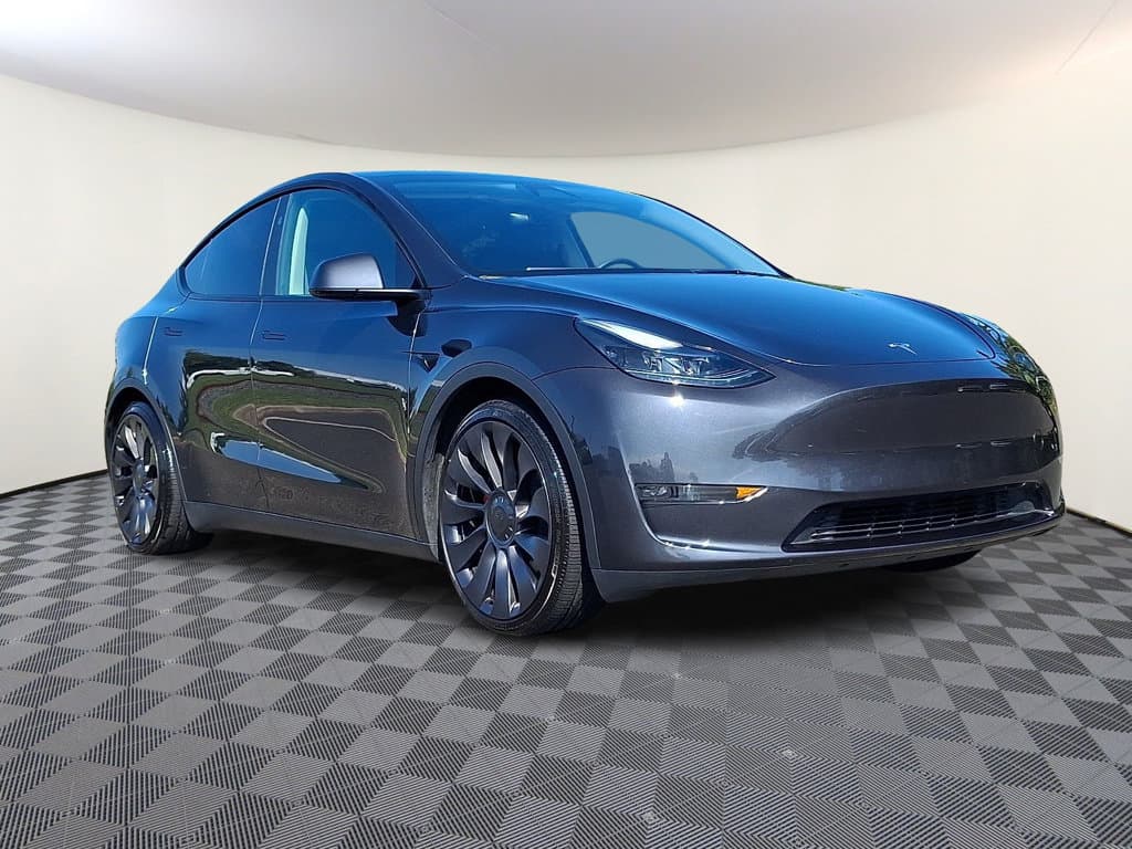 2024 Tesla Model Y Performance — photo 1 of 31