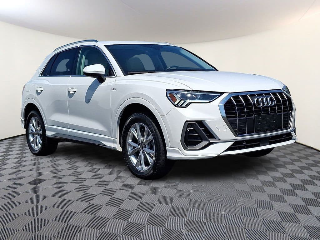 2023 Audi Q3 Premium — photo 1 of 32