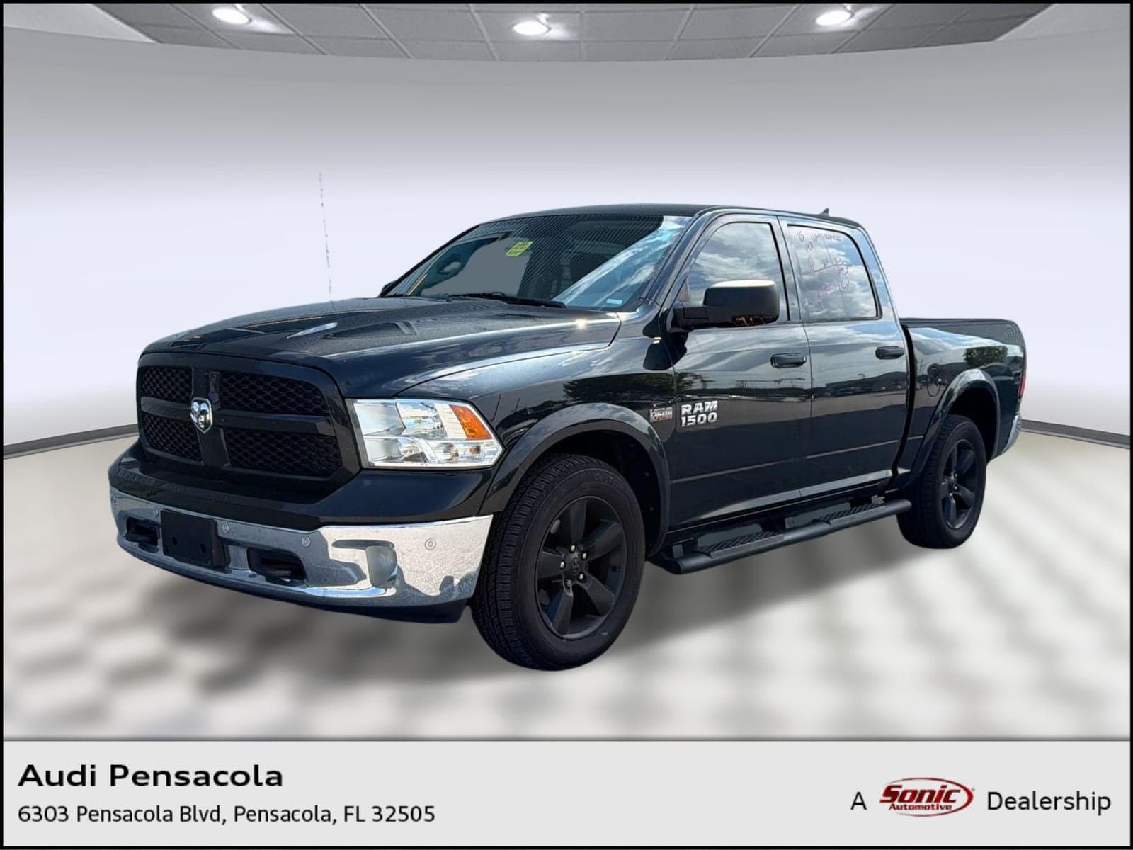 2015 RAM 1500 SLT — photo 1 of 6