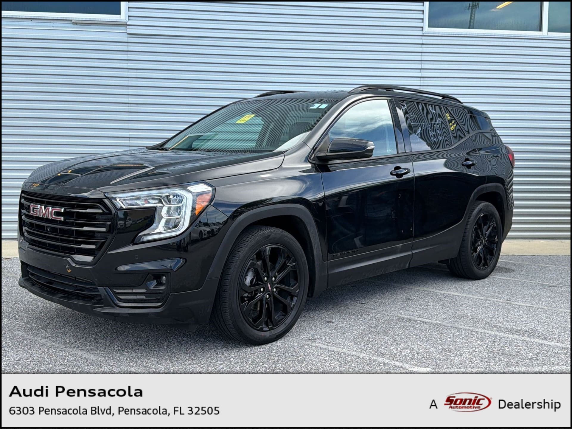 2022 GMC Terrain SLT — photo 1 of 6