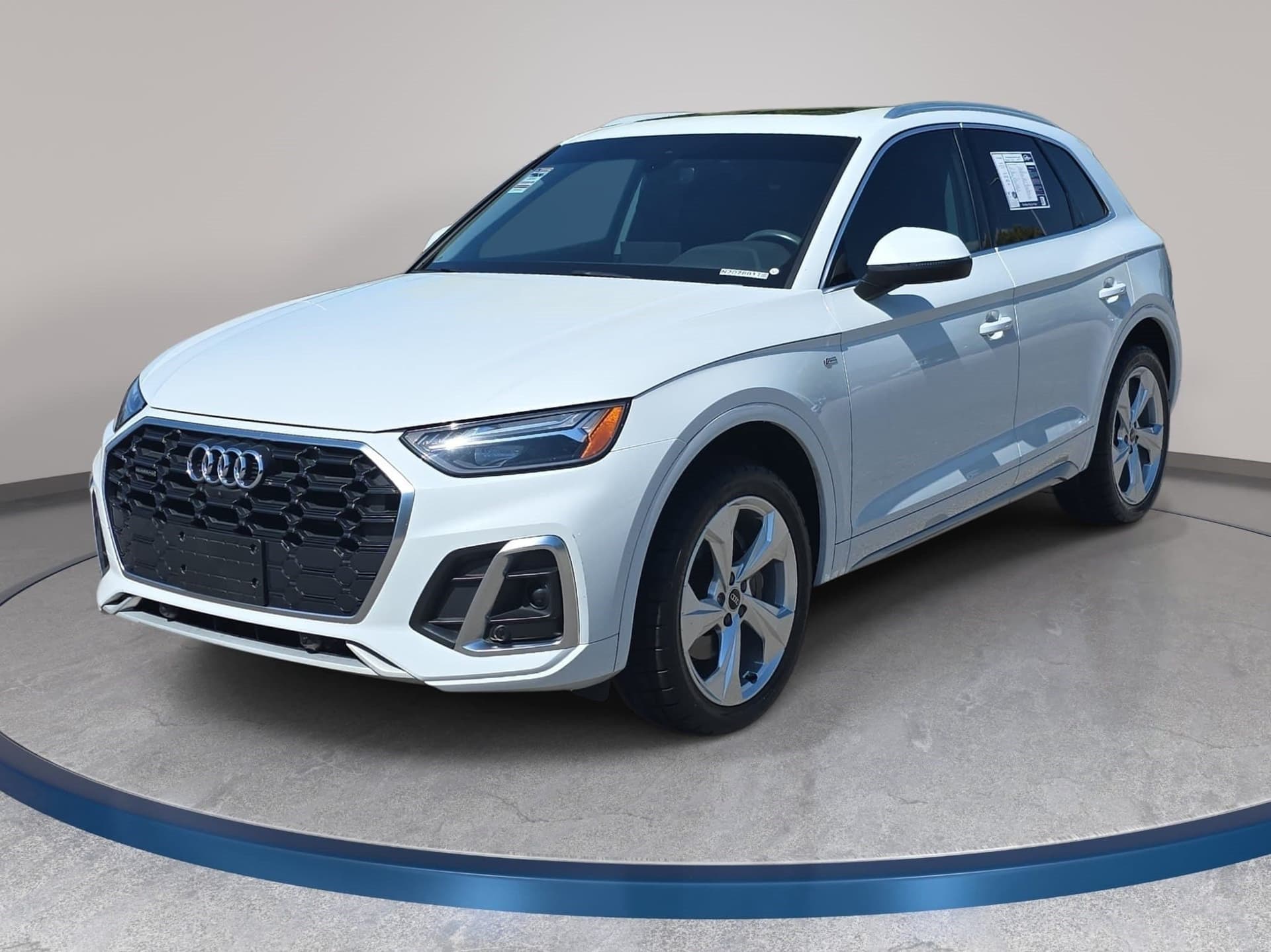 2022 Audi Q5 S line Premium Plus — photo 1 of 34