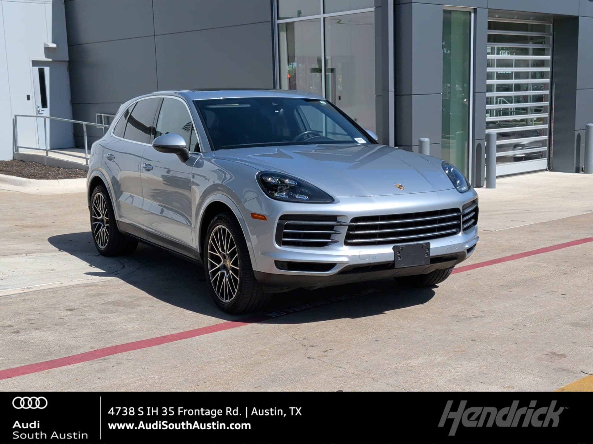 2020 Porsche Cayenne Base — photo 1 of 38