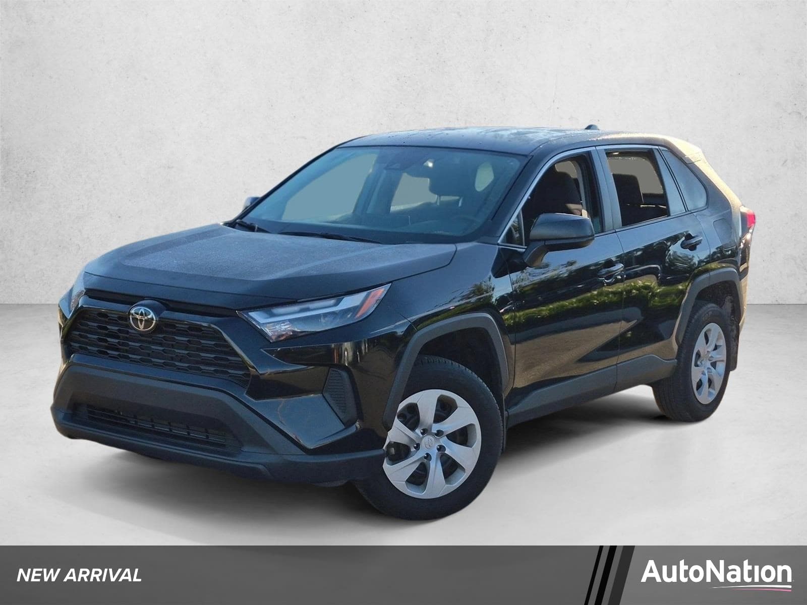 2025 Toyota RAV4 LE — photo 1 of 15