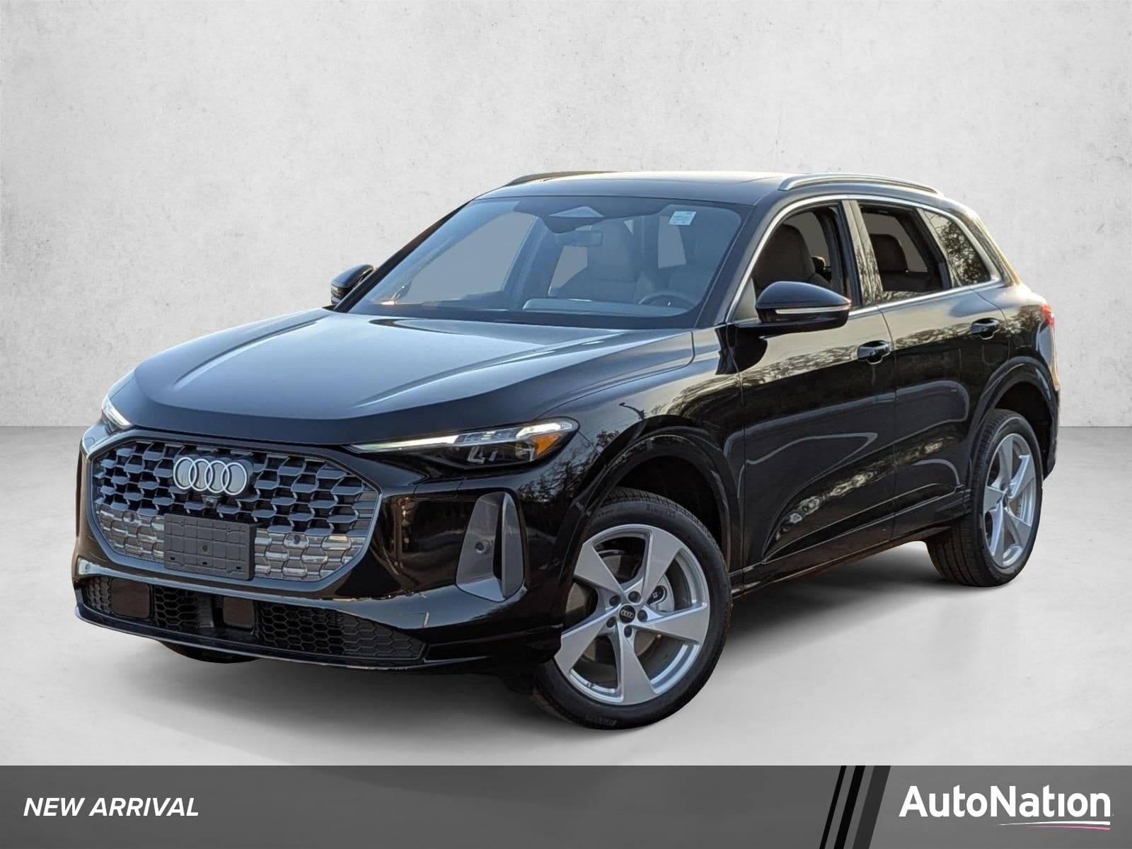 2025 Audi Q5 Premium Plus — photo 1 of 25