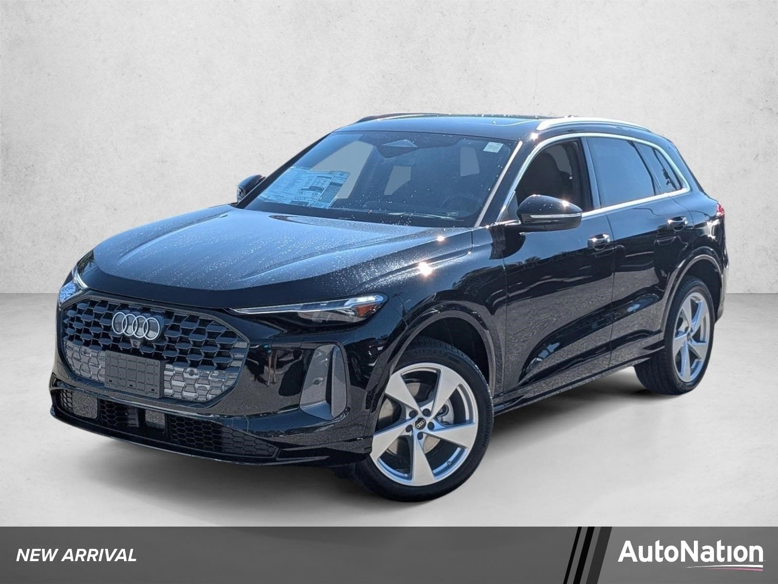 2025 Audi Q5 Premium Plus — photo 1 of 25