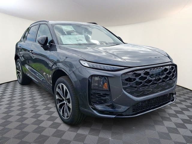 2026 Audi Q3 Base — photo 1 of 12